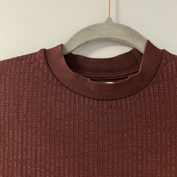 Waffle knit Zara chocolate Turtleneck Tee - Picture 2 of 5